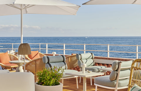 Eden-Roc Lounge Terrace