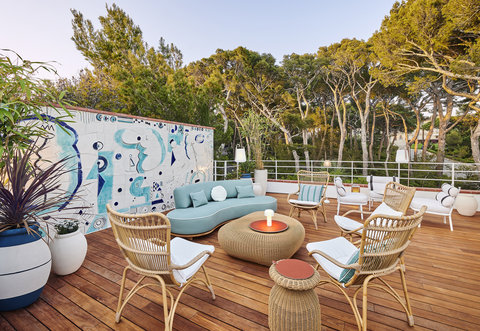 Eden-Roc Lounge