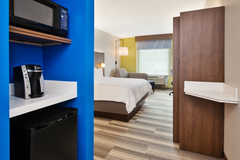 HOLIDAY INN EXP STES WARRENTON