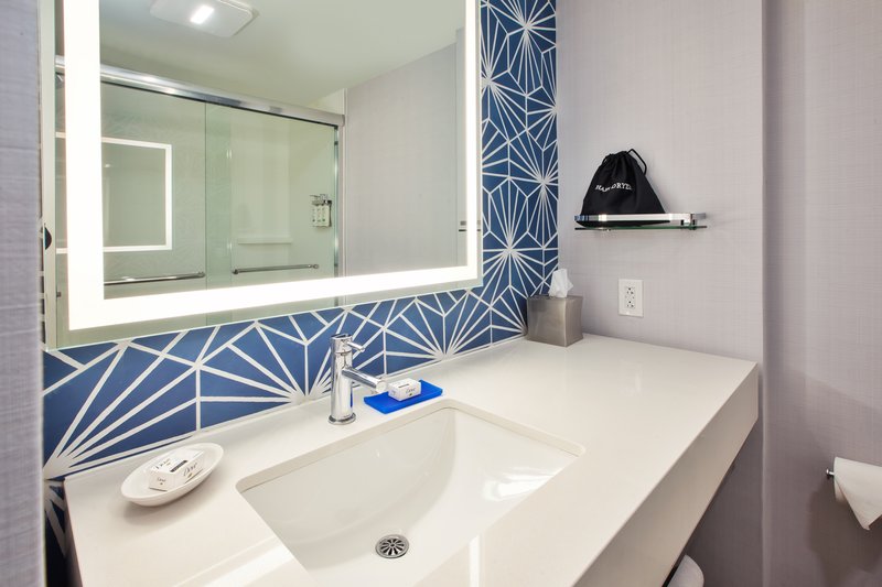 Holiday Inn Express and Suites VA Beach Oceanfront