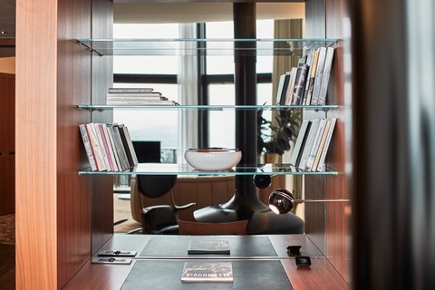 Carezza Suite Office Table