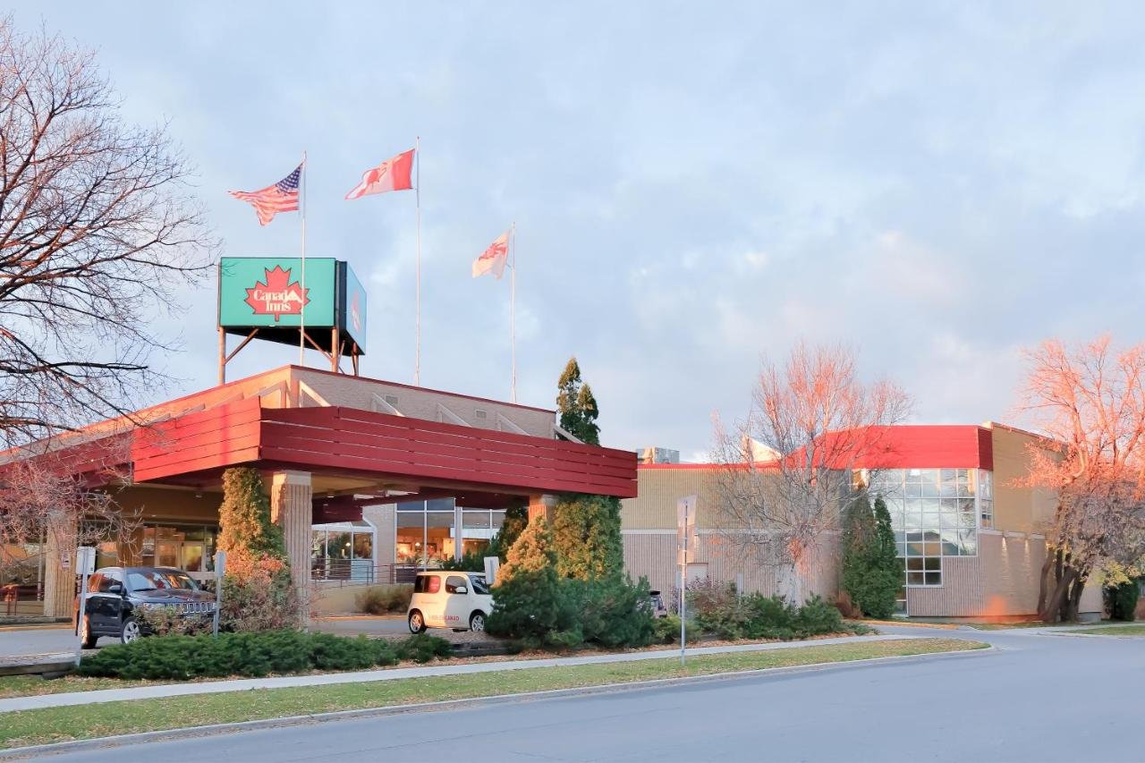 Canad Inns Windsor Park