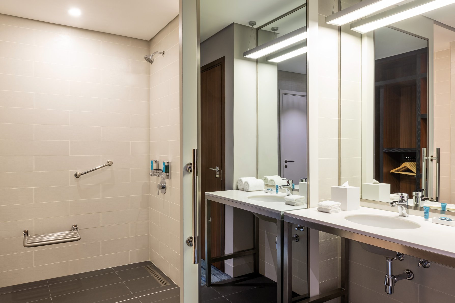 Aloft by Marriott Dubai South Room Type - Aloft Room, Guest room, 1 King