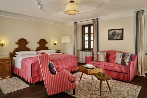 King One-Bedroom Suite