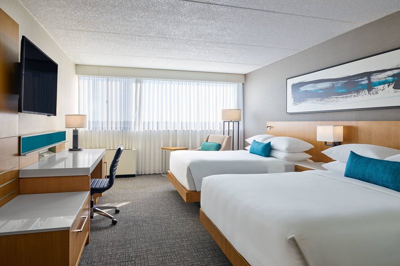 Queen/Queen Guest Room