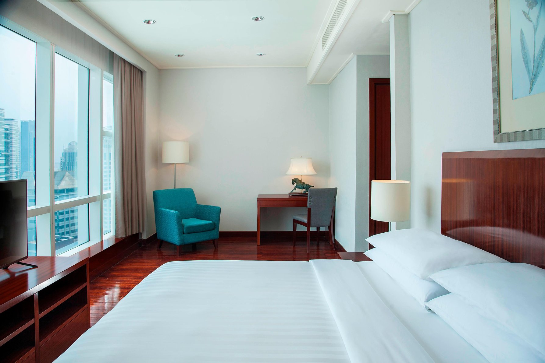Marriott Executive Apartments Mayflower Room Type - Executive, 1 Bedroom Suite, 1 King, City view, Corner room, High floor Marriott Executive Apartments Mayflower Room Type - Executive, 1 Bedroom Suite, 1 King, City view, Corner room, High floor