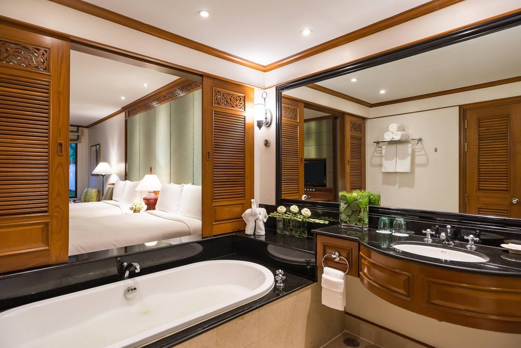 JW Marriott Phuket Resort & Spa Room Type - Deluxe Partial Seaview, Guest room, 2 Double, Garden view, Partial sea view, Balcony