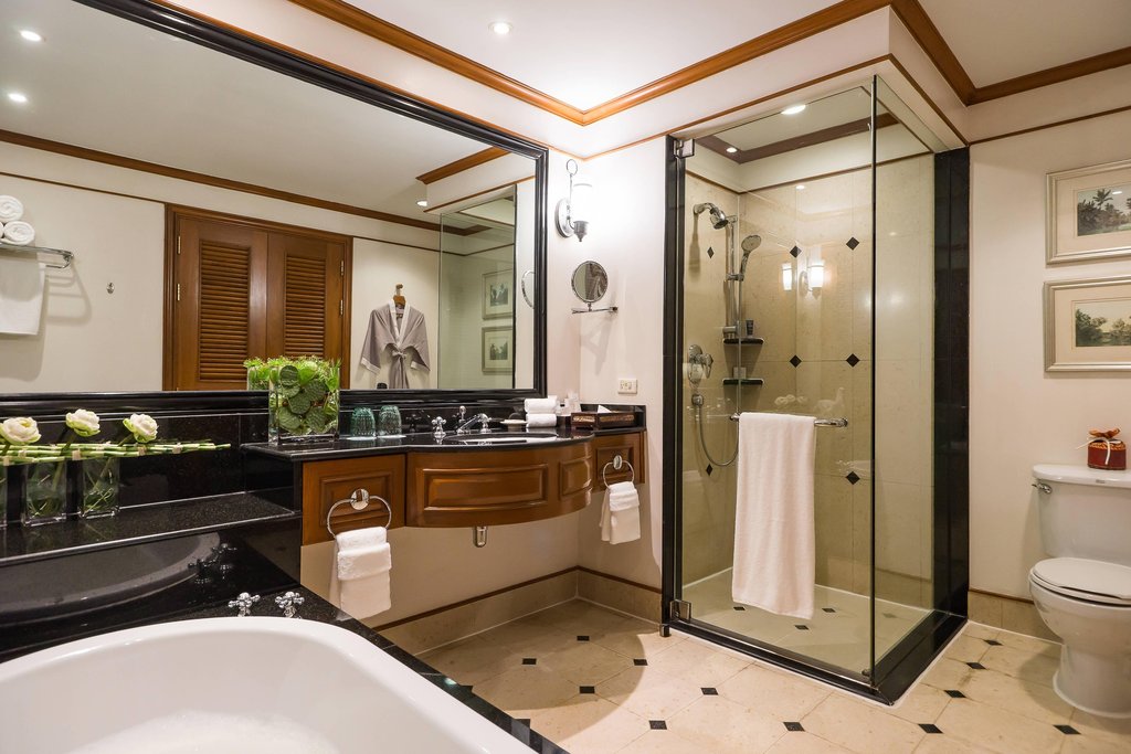 JW Marriott Phuket Resort & Spa Room Type - Deluxe Garden, Guest room, 1 King, Garden view, Balcony