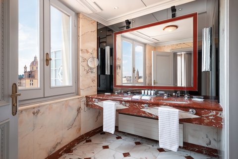 Baño para huéspedes