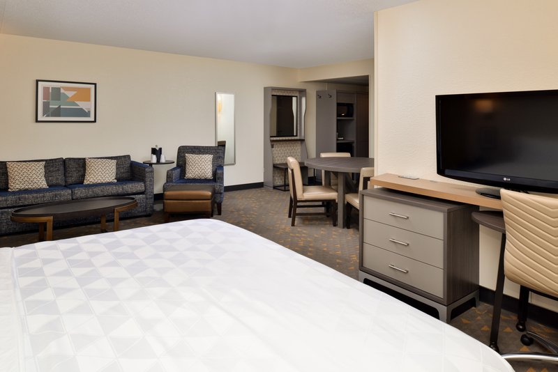 HOLIDAY INN HTL STE OVERLAND