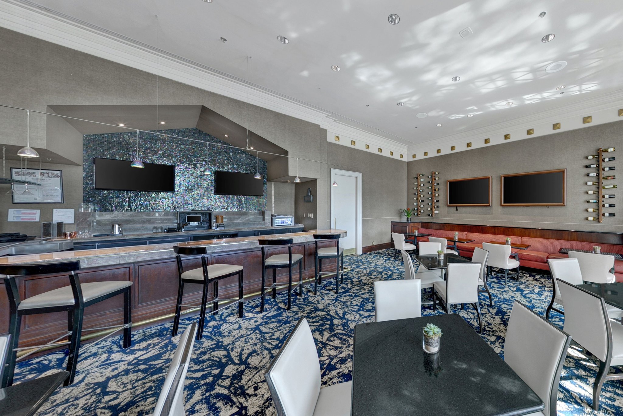 Renaissance Dallas North Hotel