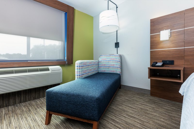 HOLIDAY INN EXP STES S LAFAYET