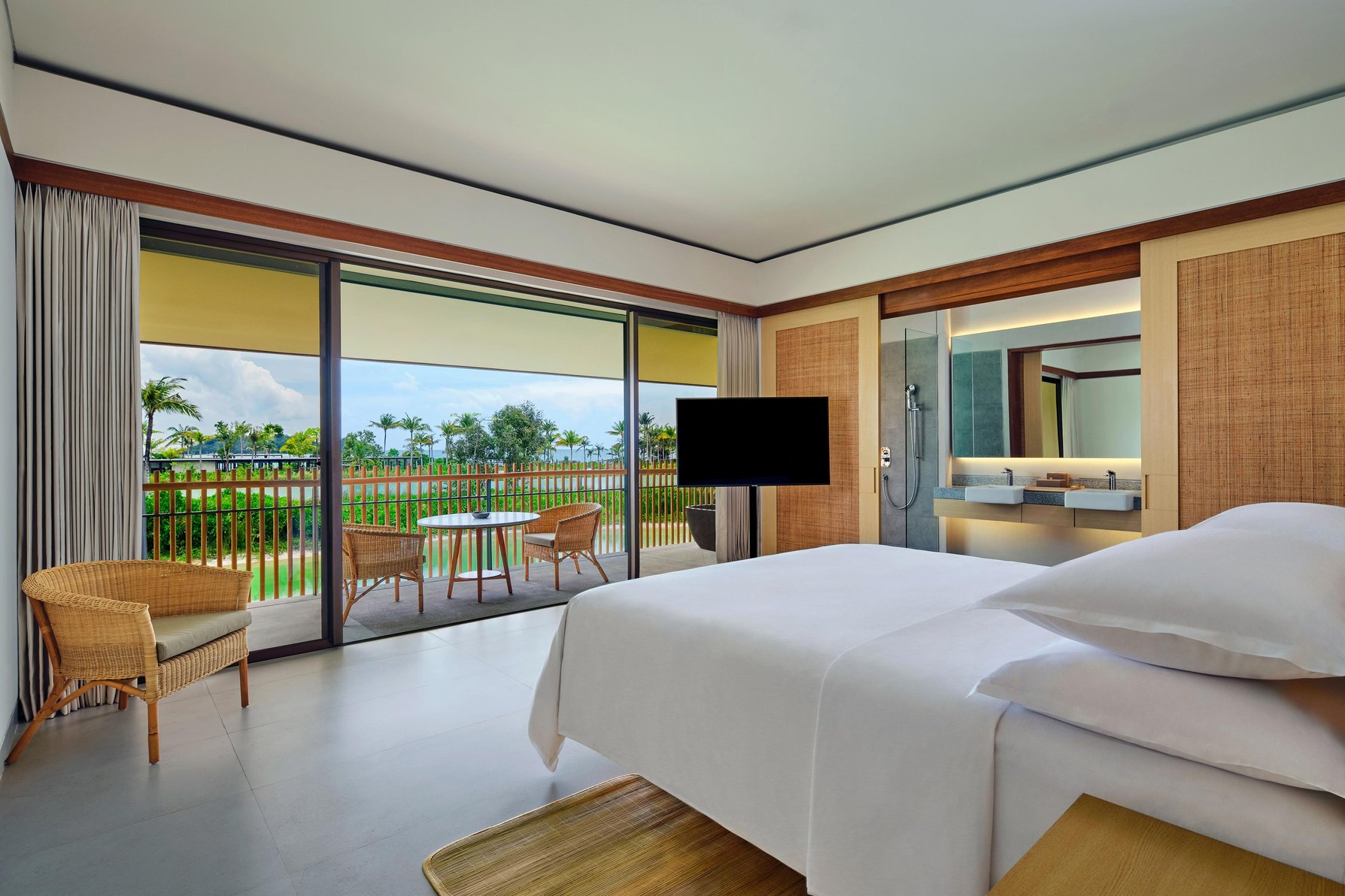 Sheraton Belitung Resort Room Type - Lagoon View Balcony, Guest room, 1 King, Lagoon view, Balcony