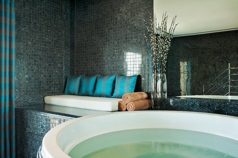One-Bedroom Suite - Bathroom