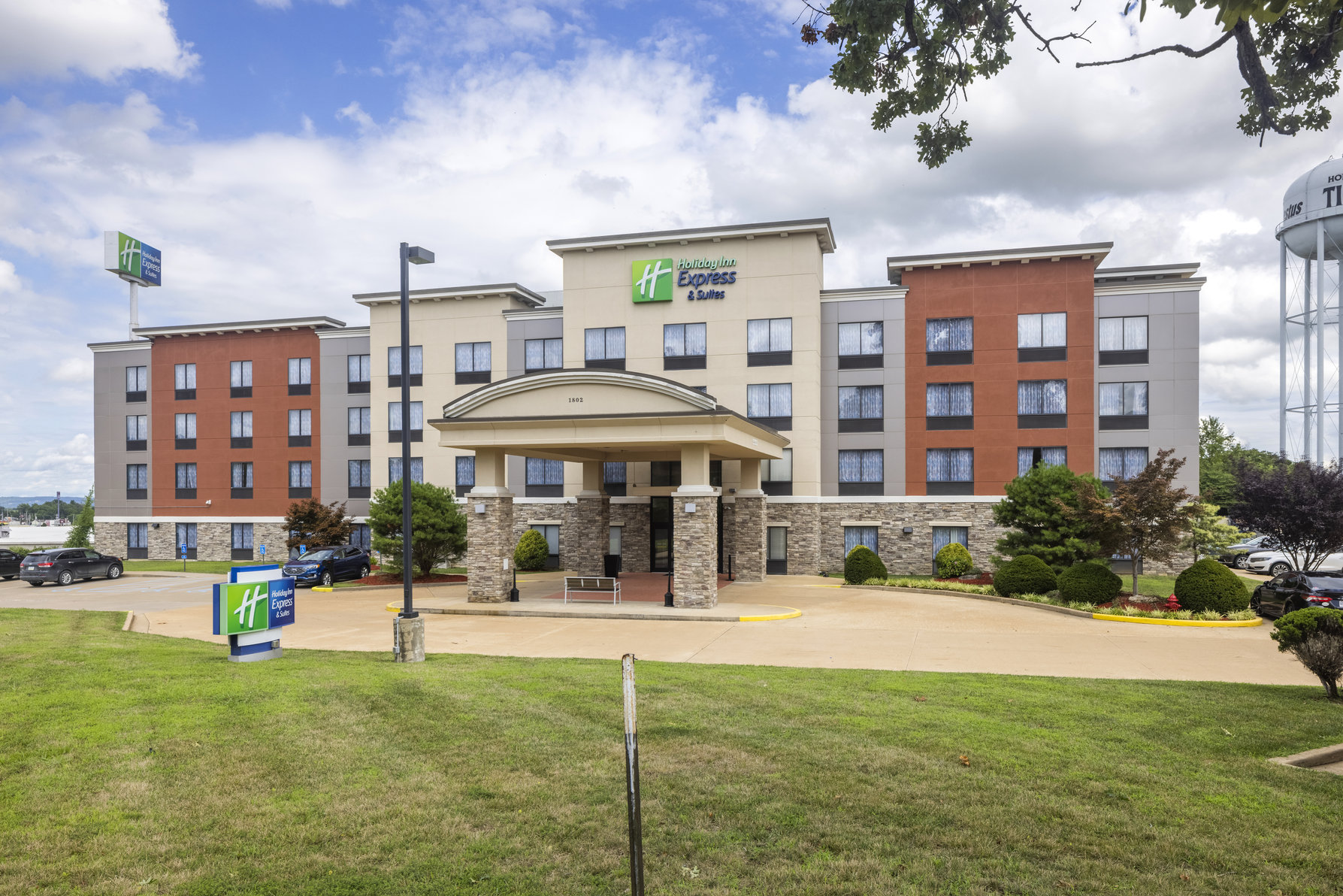 Hotel faces residential and the back looks over Festus MO