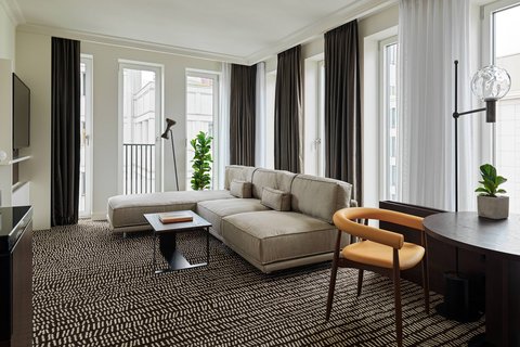 Executive Suite - Living Room
