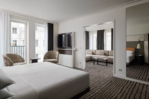 Executive Suite - Bedroom