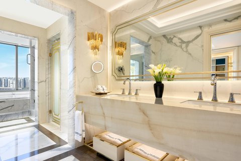 The Ritz-Carlton Suite Bathroom