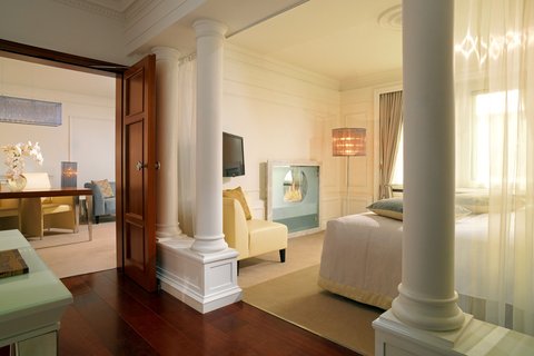 Grand Diamond Suite - Bedroom