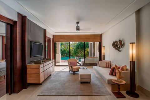 Living Room of The Ritz-Carlton Suite