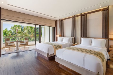 Bedroom of The Ritz-Carlton Suite