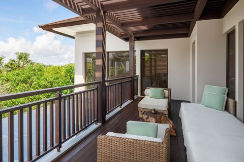 Balcony of The Ritz-Carlton Cliff Villa