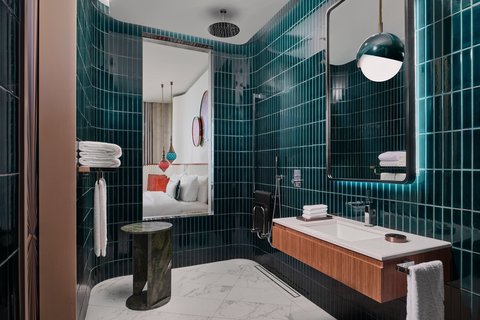 Bath | King | Sea | Standard Room