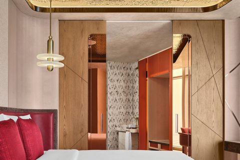 King | Sea Facing | EWOW Suite