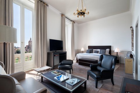 Suite Bottega Veneta