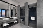 Breezy Suite, 2 Bedroom Larger Suite, Bedroom 1: 1 King, Bedroom 2: 2 Double, Harbor view