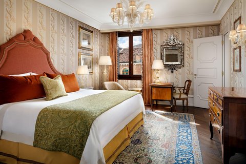 King Serenissima Suite
