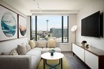 Junior Suite, 1 Bedroom Suite, 1 King, Space Needle view, Skyline view, Corner room