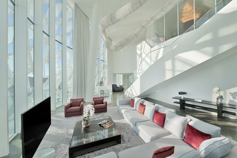 EWOW Suite Living Room