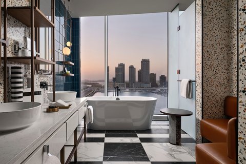 King | Bath | Sea Facing | Suite