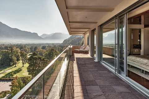 Penthouse Suite, Terrasse With View To Mountain Falknis