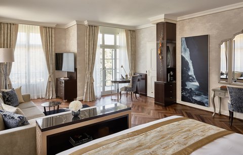 Corner Junior Suite