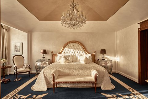 Royal Suite, Bedroom