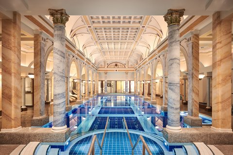 Historic Helena Bath At Thermal Spa