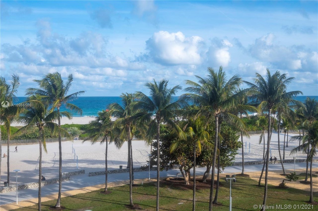 Ocean Drive South Beach Deluxe Suite
