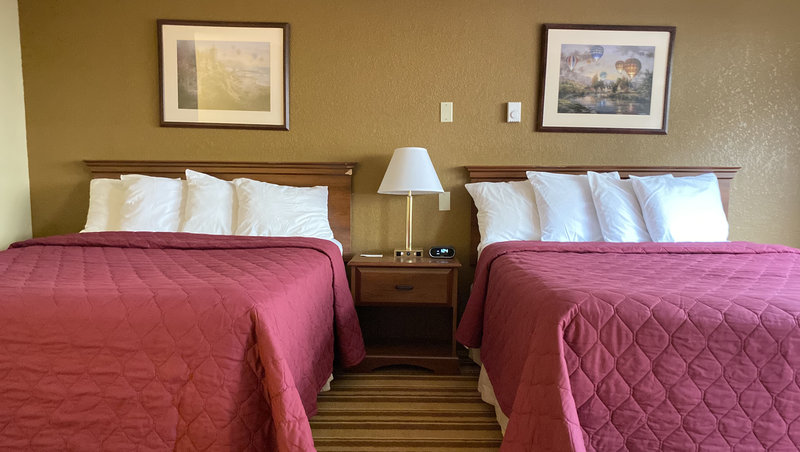 Magnuson Hotel Copper Crown 2 Queen