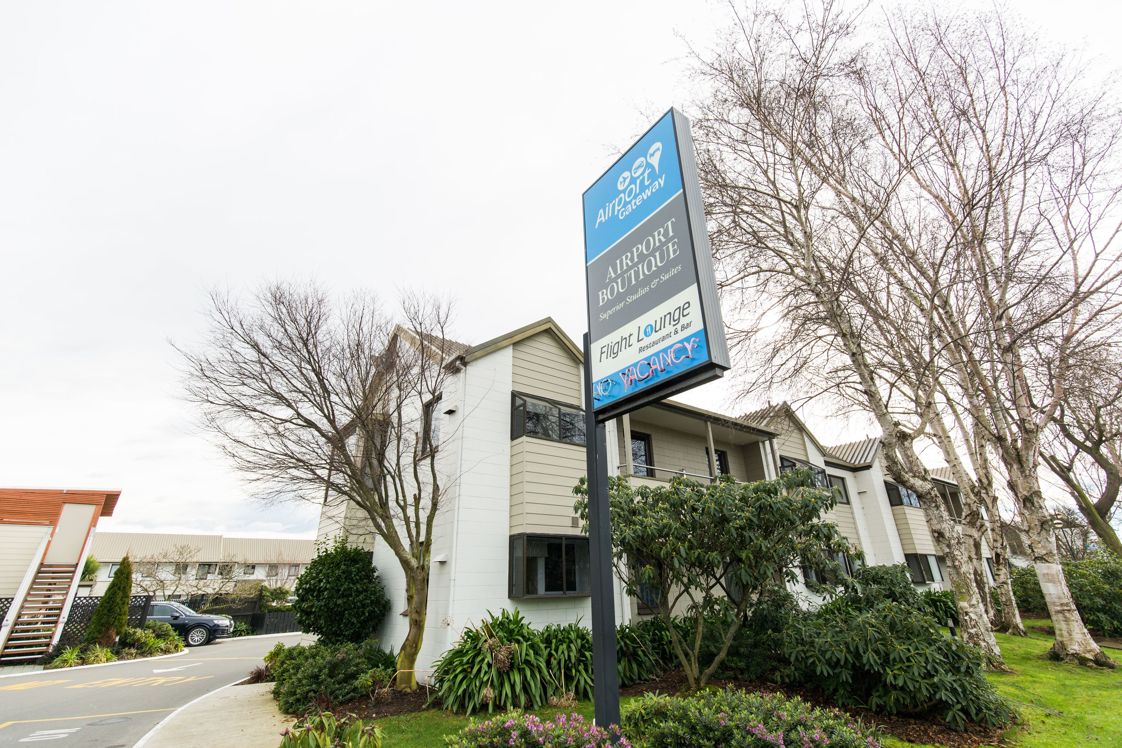Airport Gateway Motel