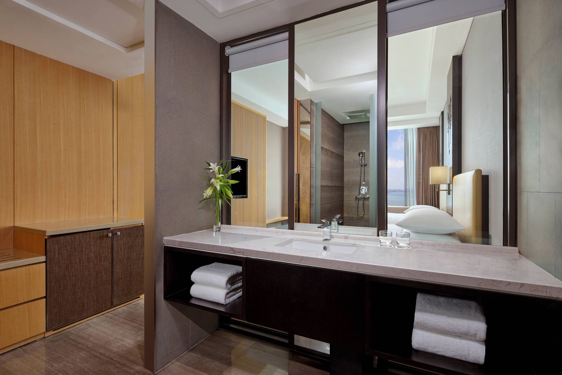 Batam Marriott Hotel Harbour Bay Room Type - Guest room, 1 King, Ocean view
