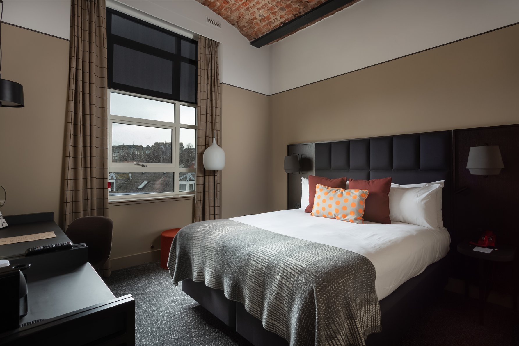 Hotel Indigo DUNDEE Room Type - 1 Queen Bed Standard