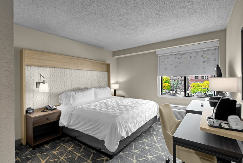 Holiday Inn Hotel and Suites Chicago-Downtown