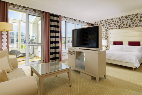 Diplomatic Suite sleeping Room