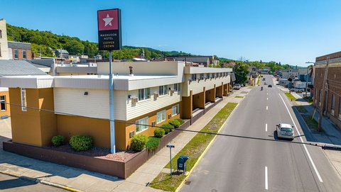 Magnuson Hotel Copper Crown Exterior