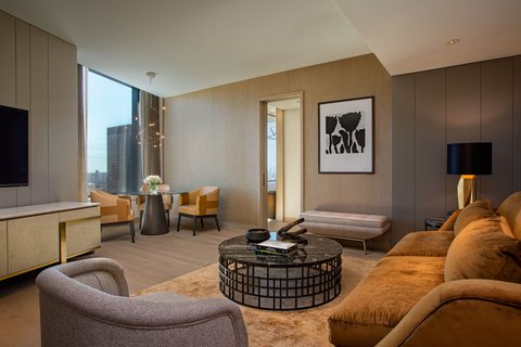 Madison Club Suite Living Room Area