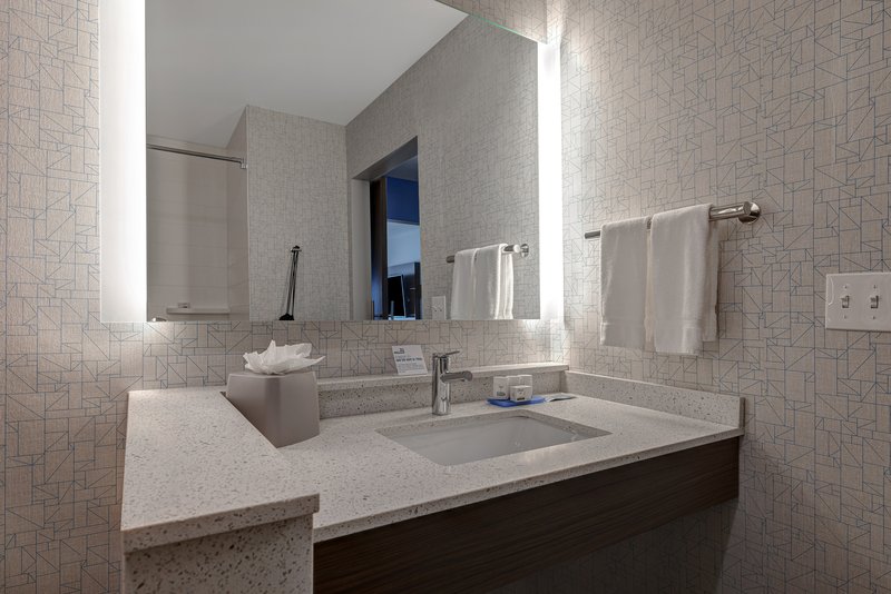 Holiday Inn Express and Suites Grand Rapids South – Wyoming