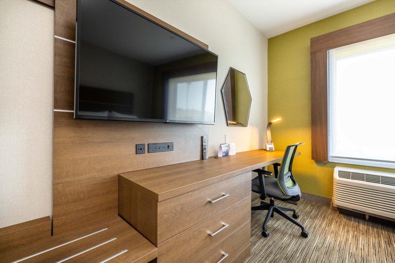 Holiday Inn Express and Suites San Jose – Silicon Valley