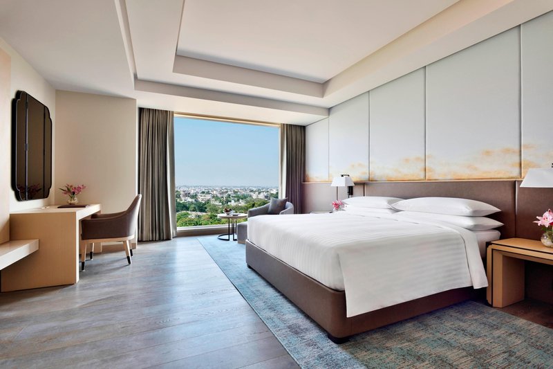 Guest Room, One King Bed